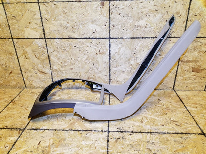 2007 Cadillac SRX Front Center Console Radio Climate Trim Bezel OEM