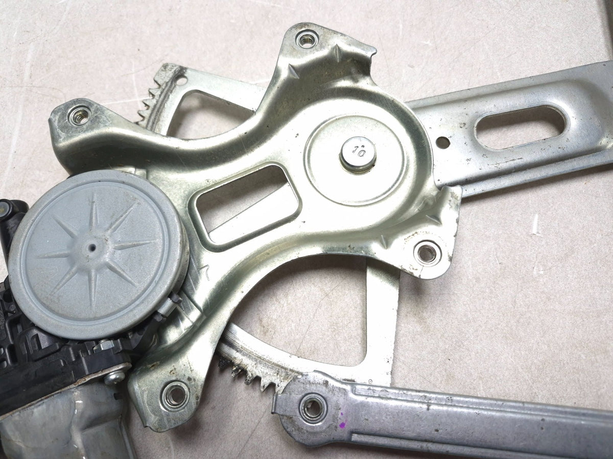 2009 Toyota Prius Front Window Regulator & Motor Driver Side Left OEM