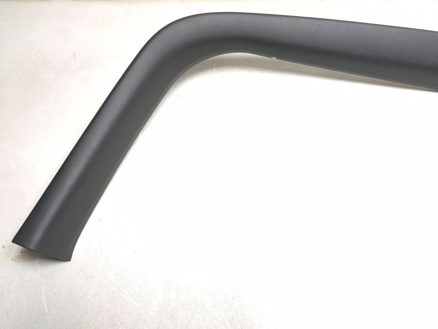 2007 Lincoln Navigator Rear Trunk Liftgate Tailgate Upper Trim Cover Panel OEM