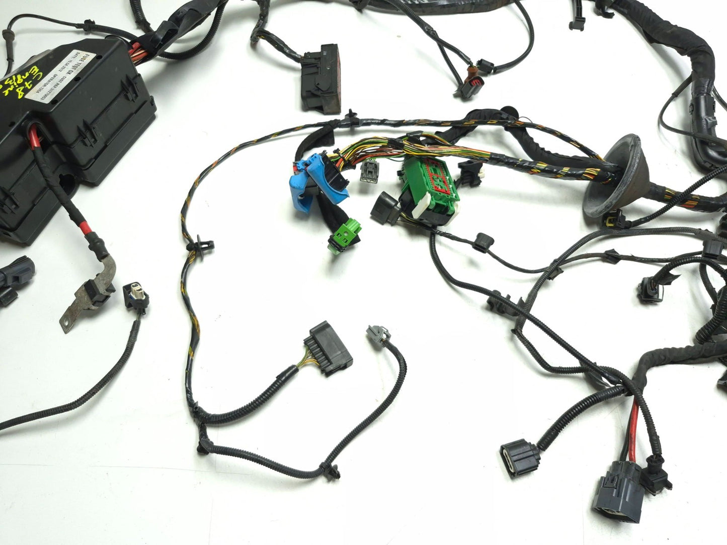 2012 Volvo C30 Main Under Hood Fuse Box Wire Harness OEM