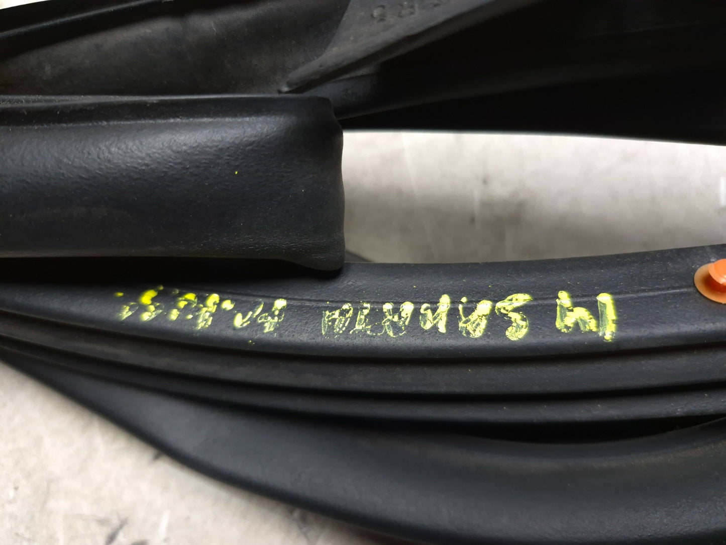 2014 Hyundai Sonata Front Door Weatherstrip Seal Passenger Side Right 2pcs OEM