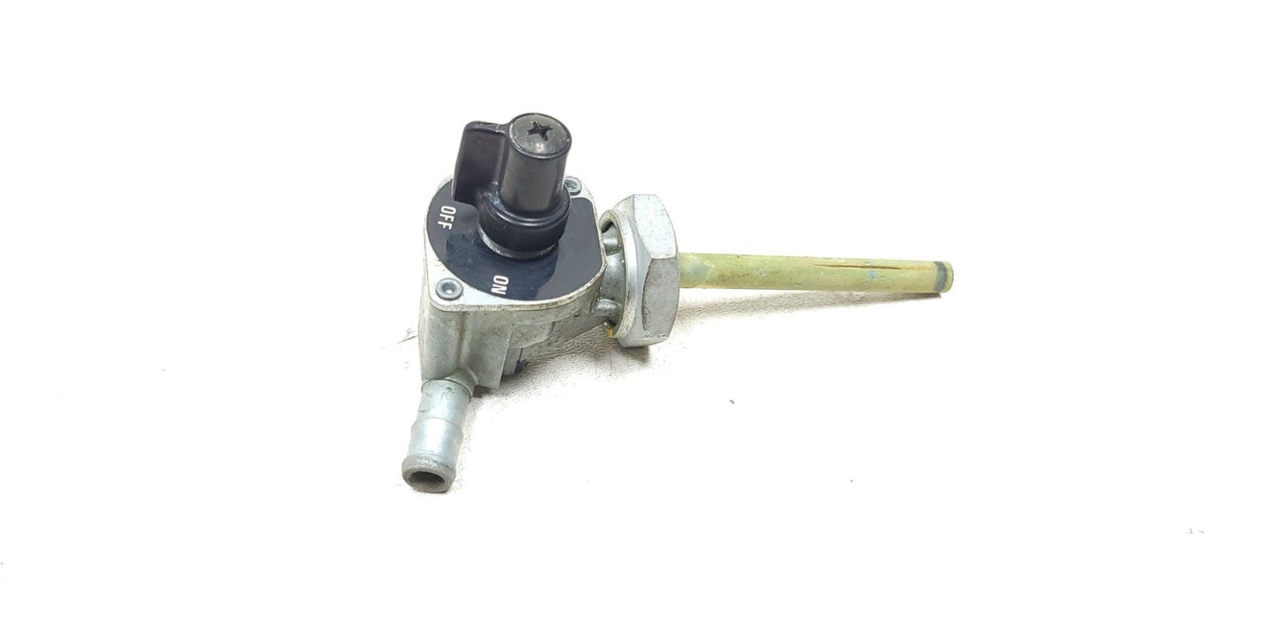 2002 Honda Magna Vf 750c Fuel Petcock OEM