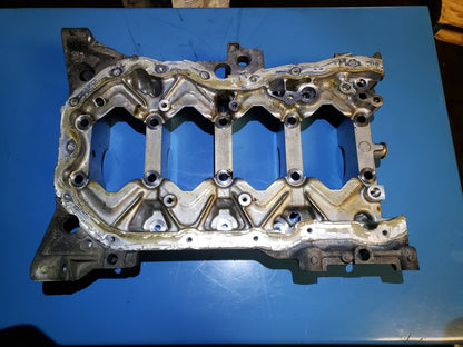 2014 Mazda 3 2.0l Engine Crankshaft Lower Block Housing OEM