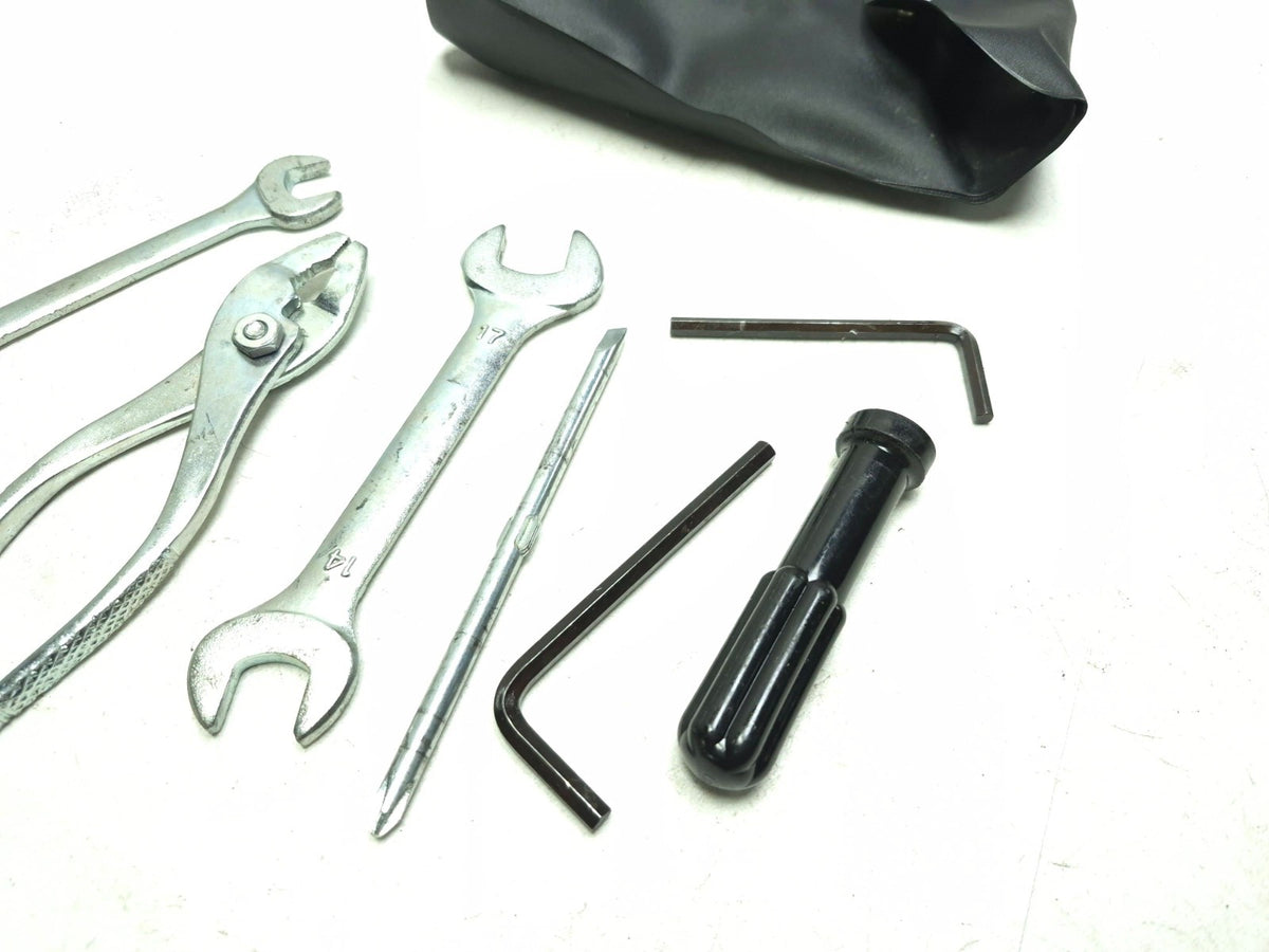2009 Suzuki Boulevard M109r Vzr1800 Tool Kit OEM
