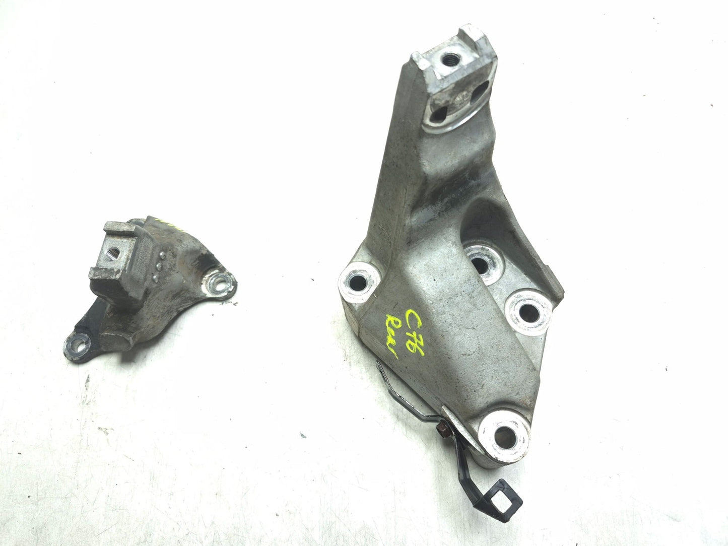 2008 Acura Tl Type-s Rear Engine Mount Bracket Pair OEM