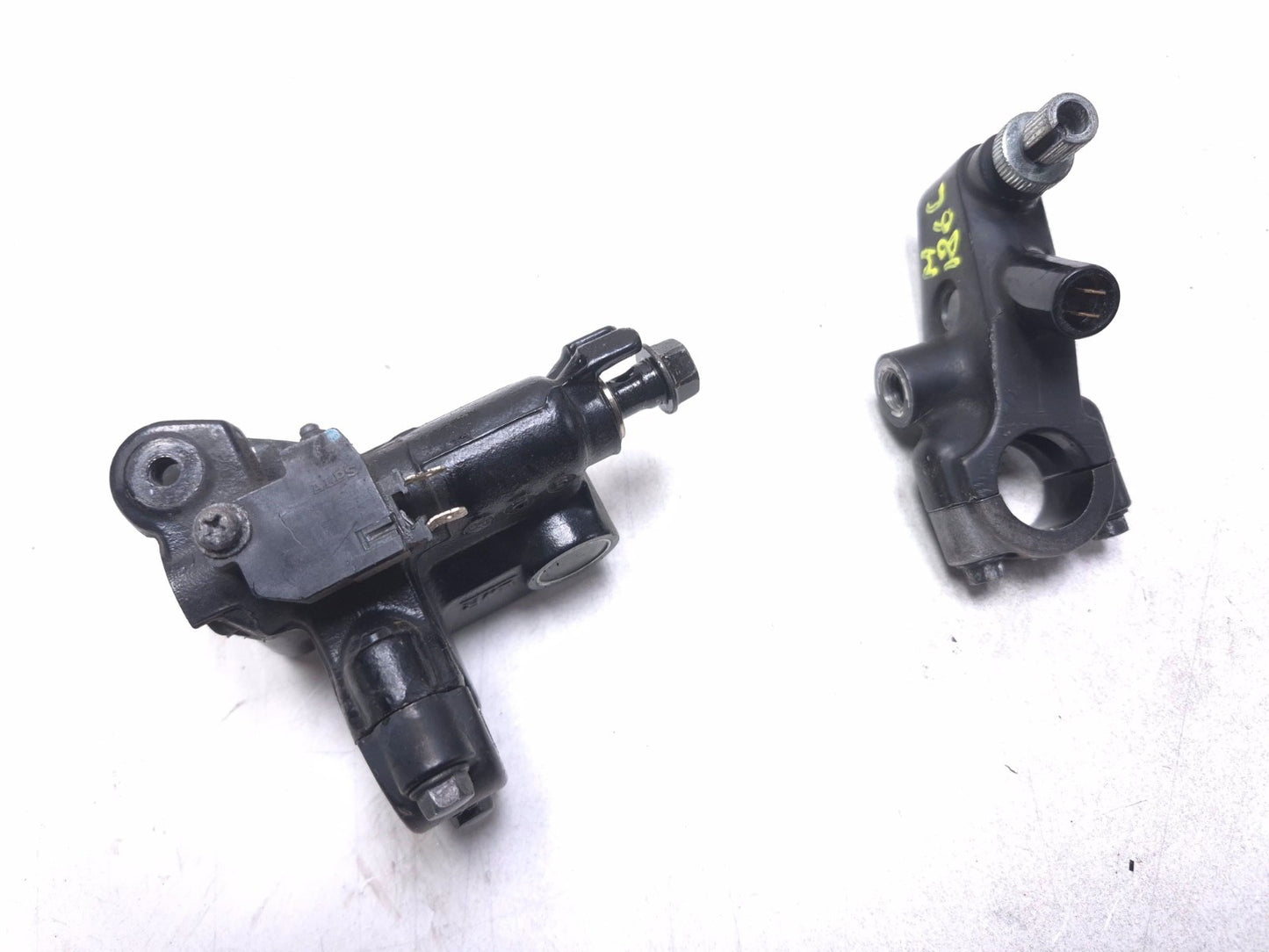2020 Honda Cb300r Cbf300na Front Brake Master Cylinder & Clutch Perch Mount OEM