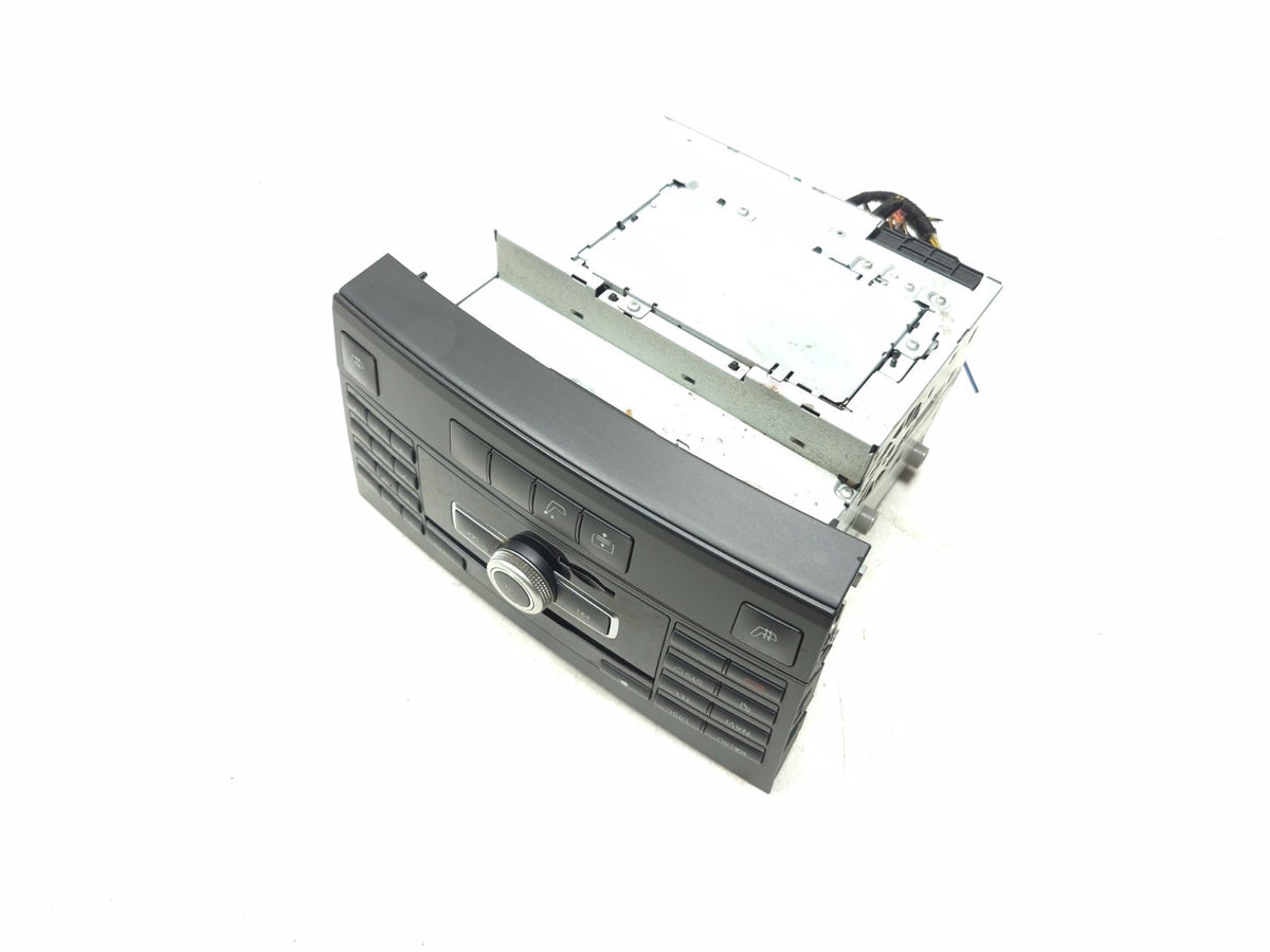 2012 - 2013 Mercedes W212 E350 Radio Cd Changer Head Unit Receiver Panel OEM