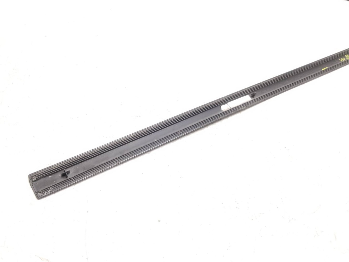2007 Volvo S40 Door Window Belt Seal Molding Driver Side Left OEM