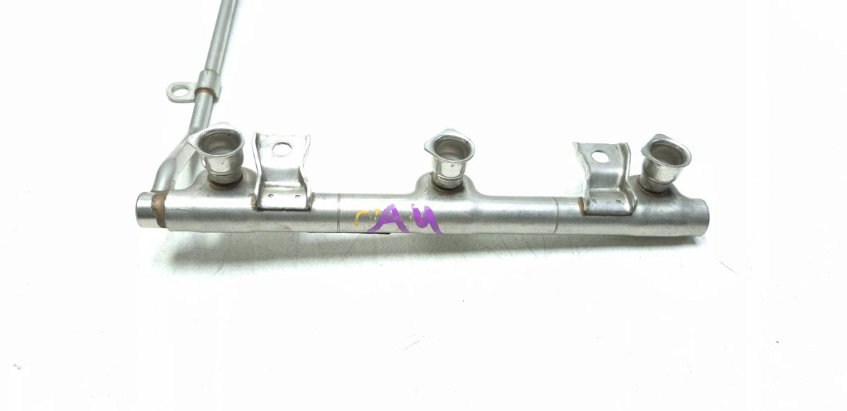 2002 - 2005 Audi A4 B6 3.0 V6 Fuel Rail Pipe Line OEM