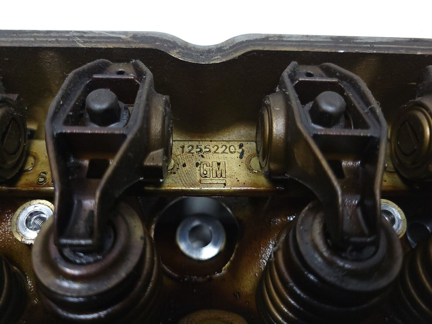 10-14 Chevrolet Suburban Engine Cylinder Head Left & Right Pair 5.3l OEM