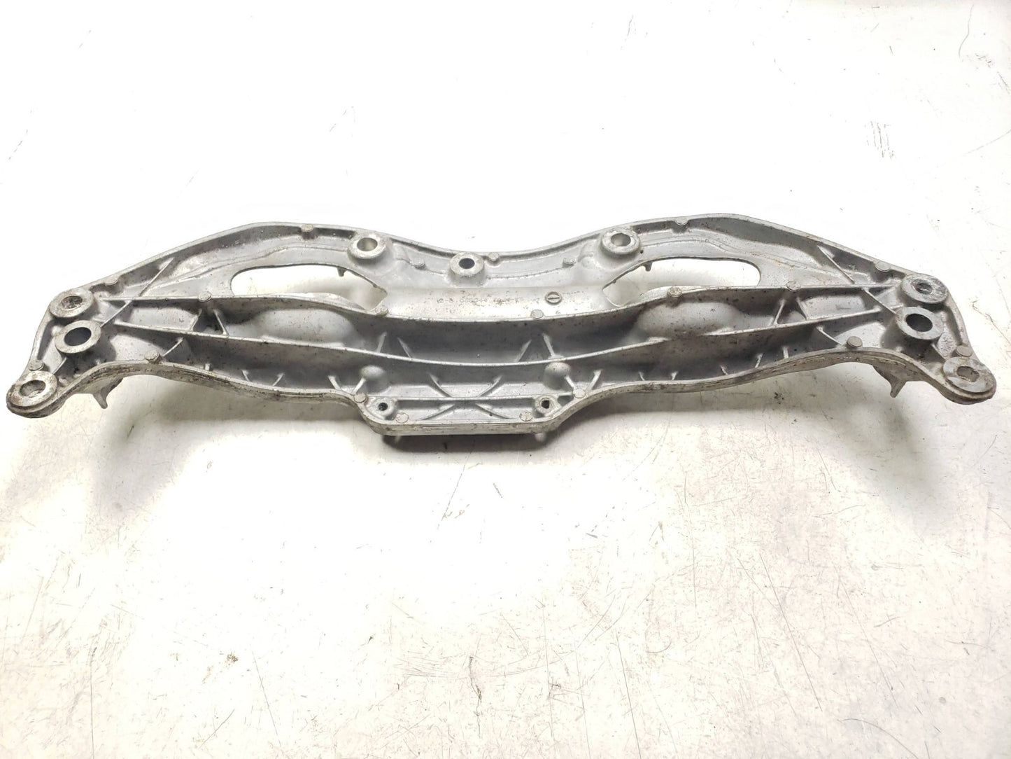 2010 Acura Tsx 2.4l Rear Lower Engine Mount Base OEM