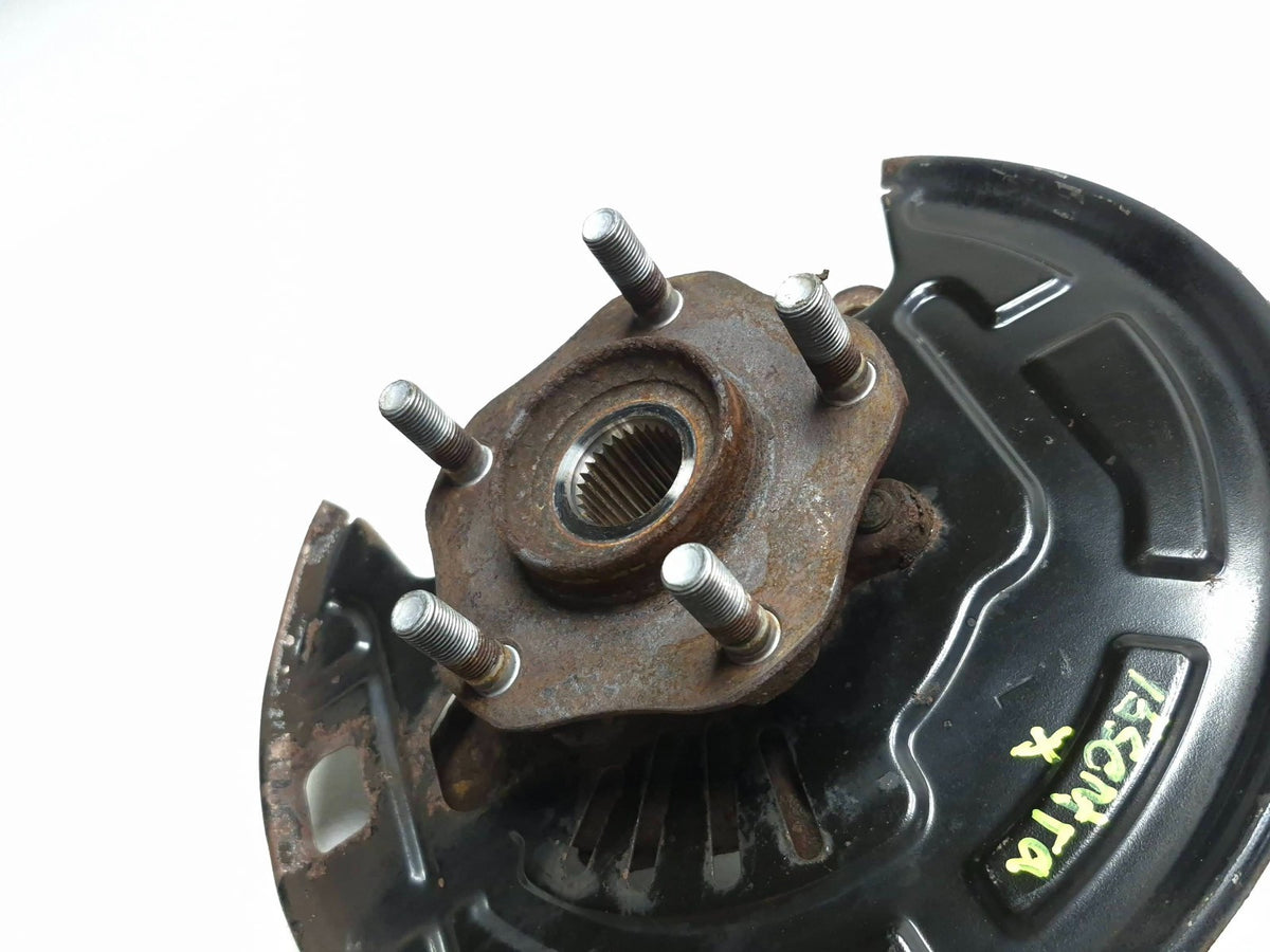 2015 Nissan Sentra Front Spindle Knuckle W/hub Left Driver Side OEM