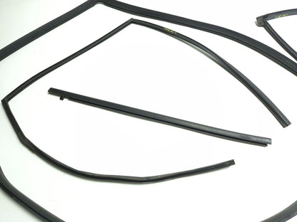 2007 Honda Fit Rear Door Weatherstrip Seal Driver Side Left 4pcs OEM