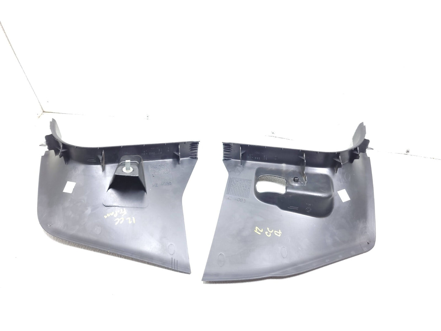 09 10 11 12 Volkswagen Cc Front Door Lower Kick Panel Cover Left & Right OEM