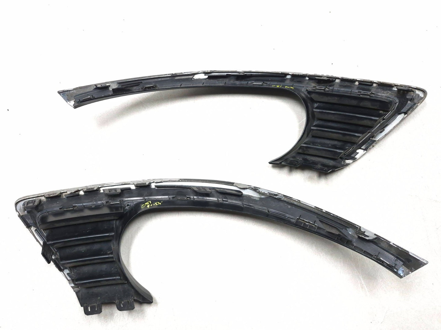2007 Saab 9-5 Front Lower Bumper Fog Light Trim 2pcs OEM