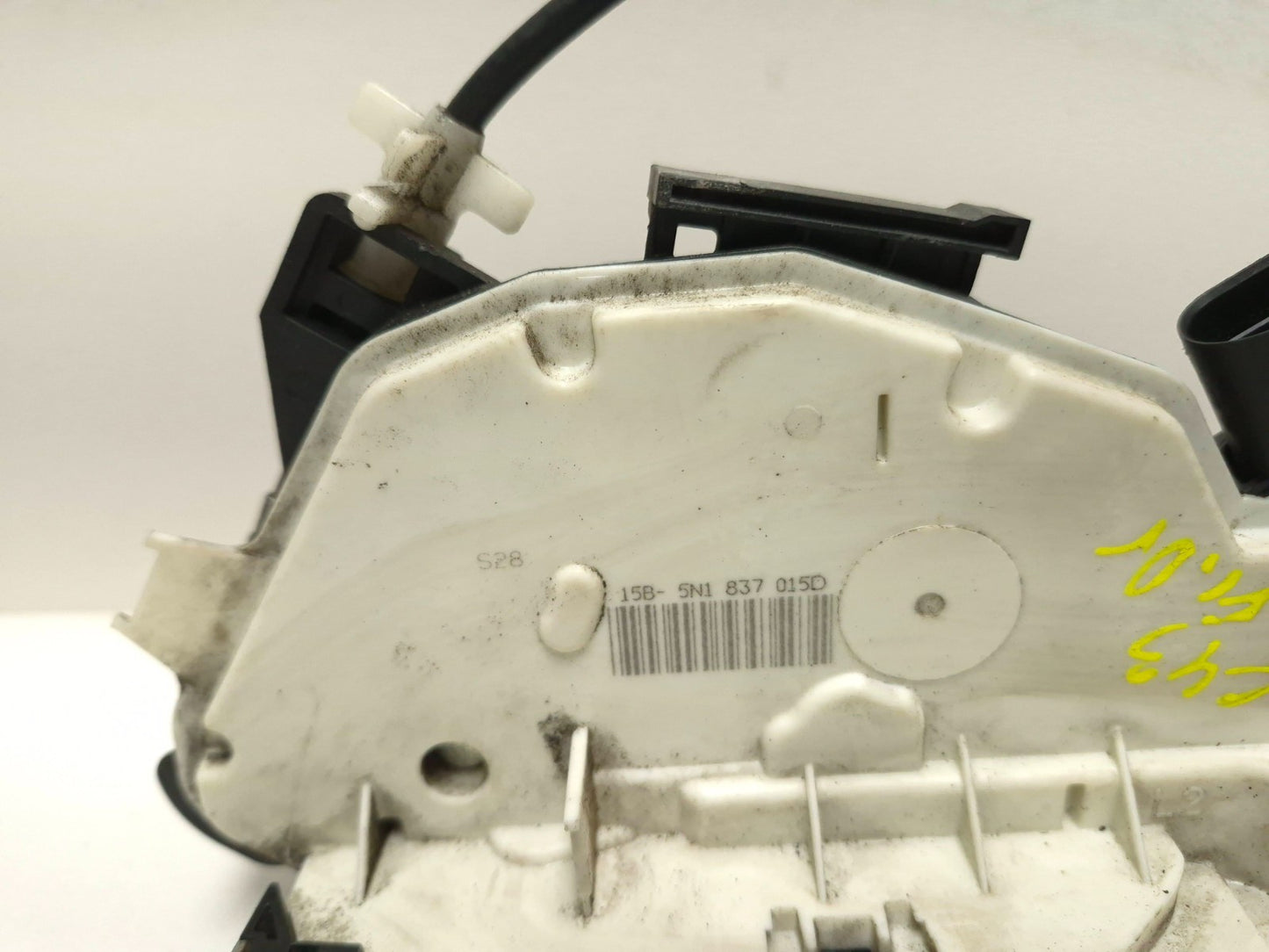 2011 Volkswagen Tiguan Door Lock Actuator Front Driver Side Left OEM