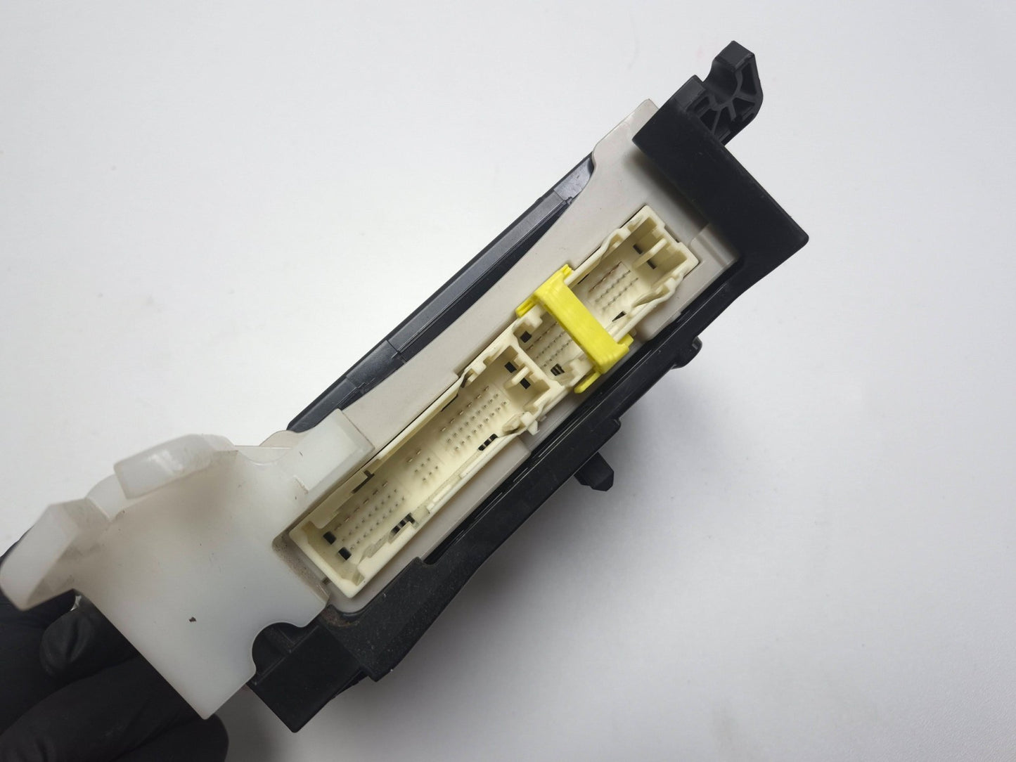 2010 Lexus Hs250h Multiplex Network Body Computer Module OEM