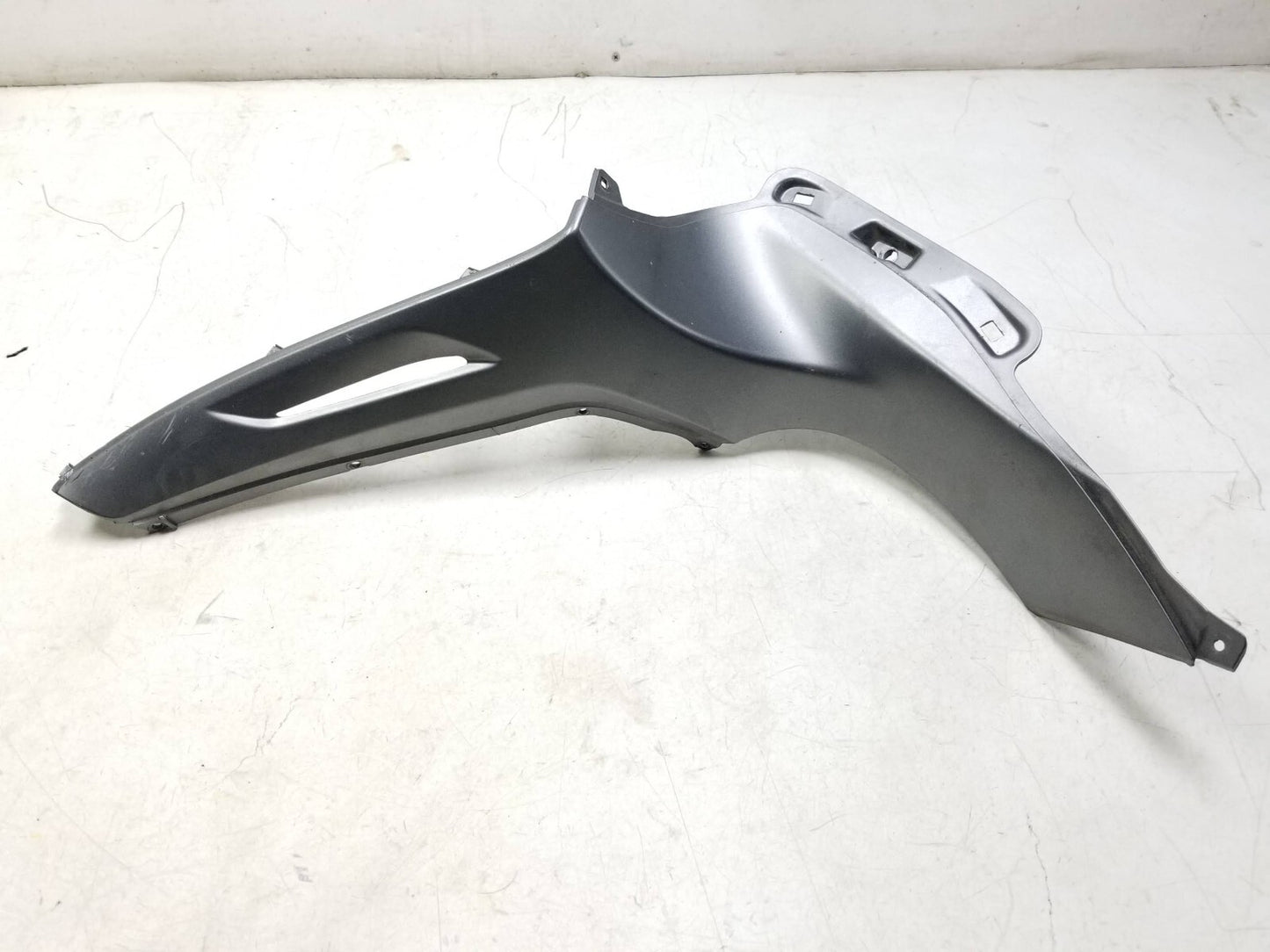2017 - 2021 Piaggio Bv 350 Rear Right Side Fairing & Tail Light 3pcs OEM