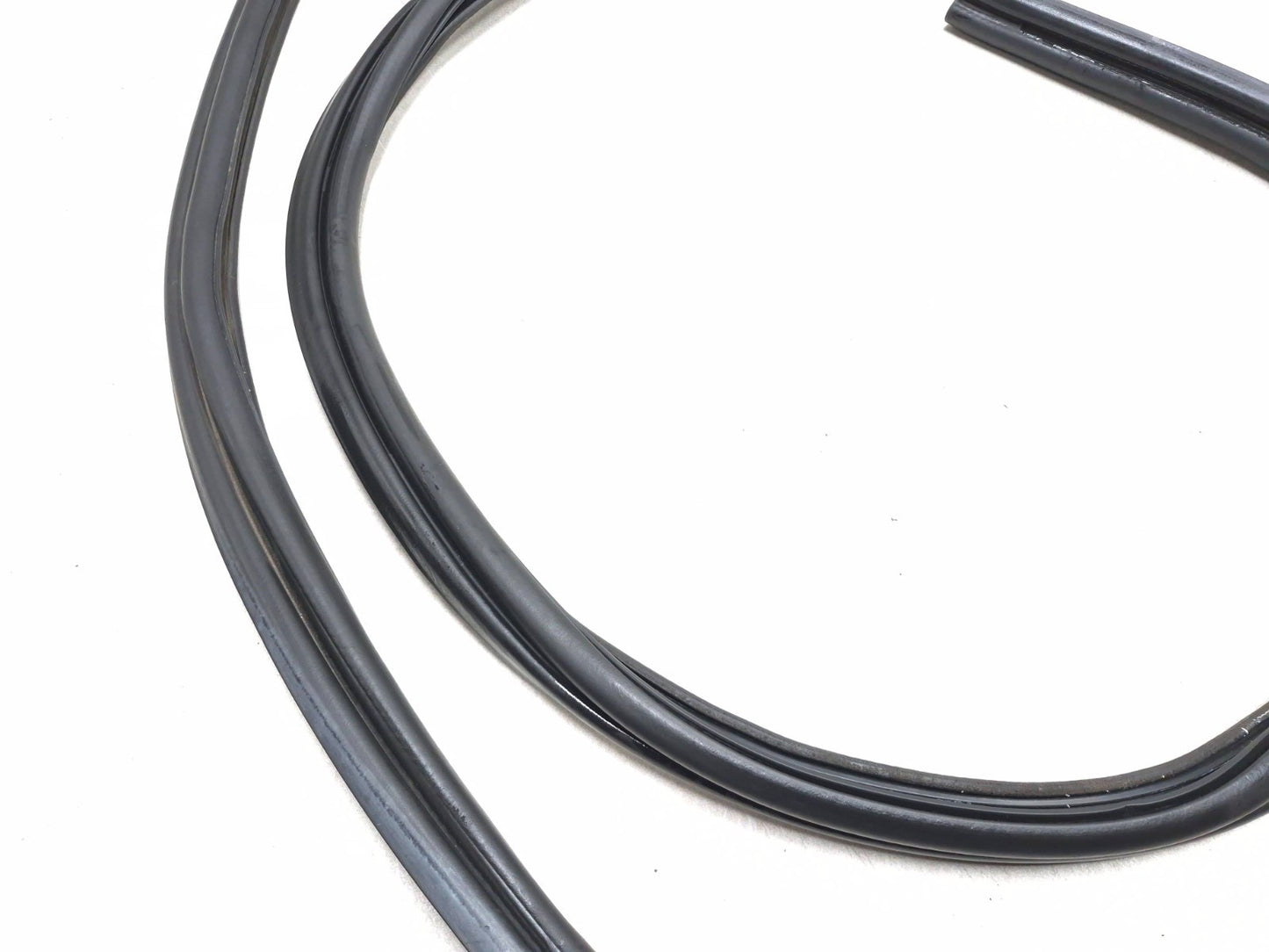 2013 Dodge Grand Caravan Trunk Weatherstrip Seal Oem✅