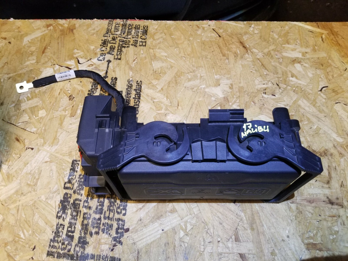 2017 Chevrolet Malibu Fuse Box OEM