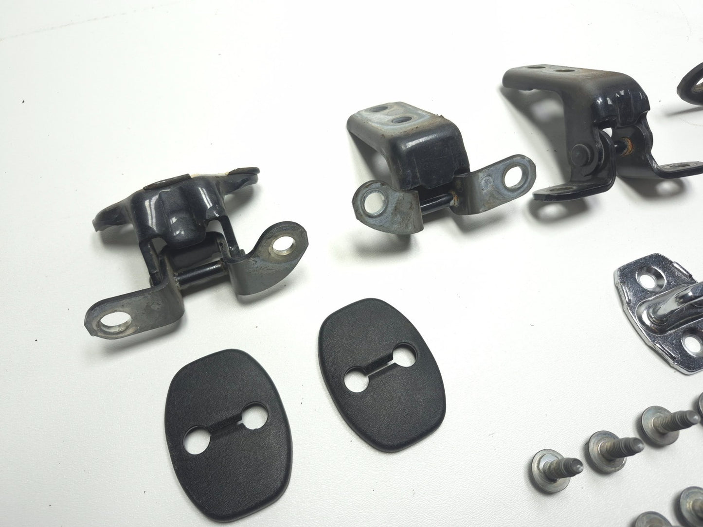 2010 Lexus Hs250h Door Hinge W/ Striker Rear & Front Left Driver Side Set OEM