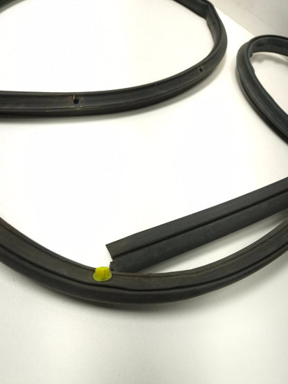 2007 Honda Fit Rear Door Weatherstrip Seal Driver Side Left 4pcs OEM
