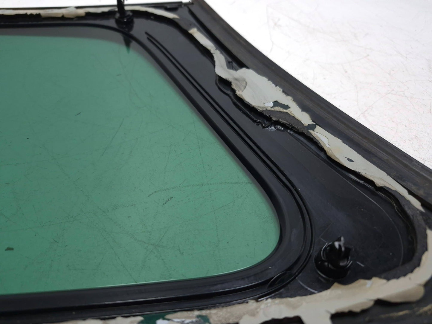2014 Fiat 500l Door Vent Window Glass Rear Passenger Side Right OEM