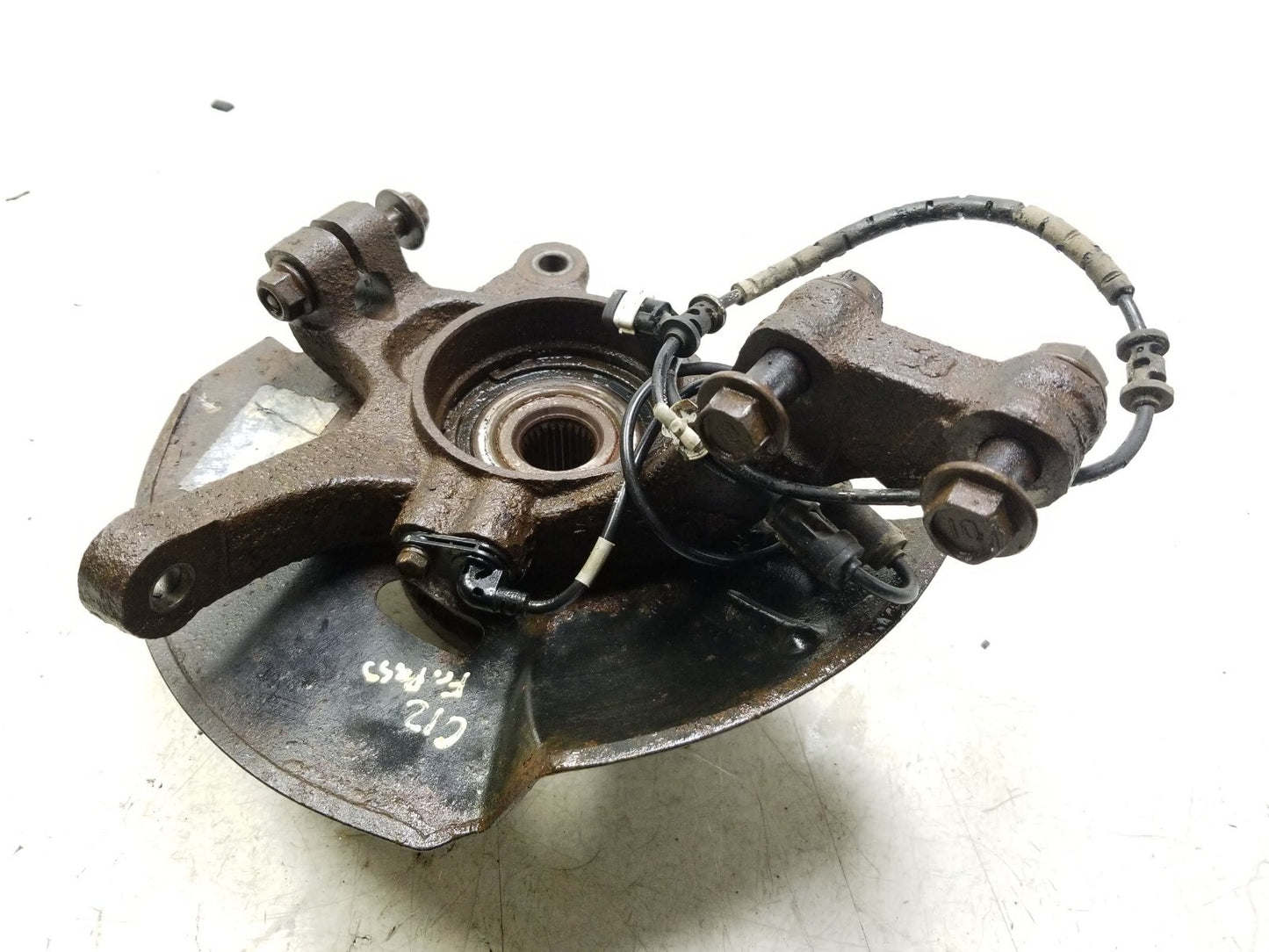 11 - 13 Kia Sportage AWD Front Spindle Knuckle Wheel Hub Passenger Rh 2.4l OEM