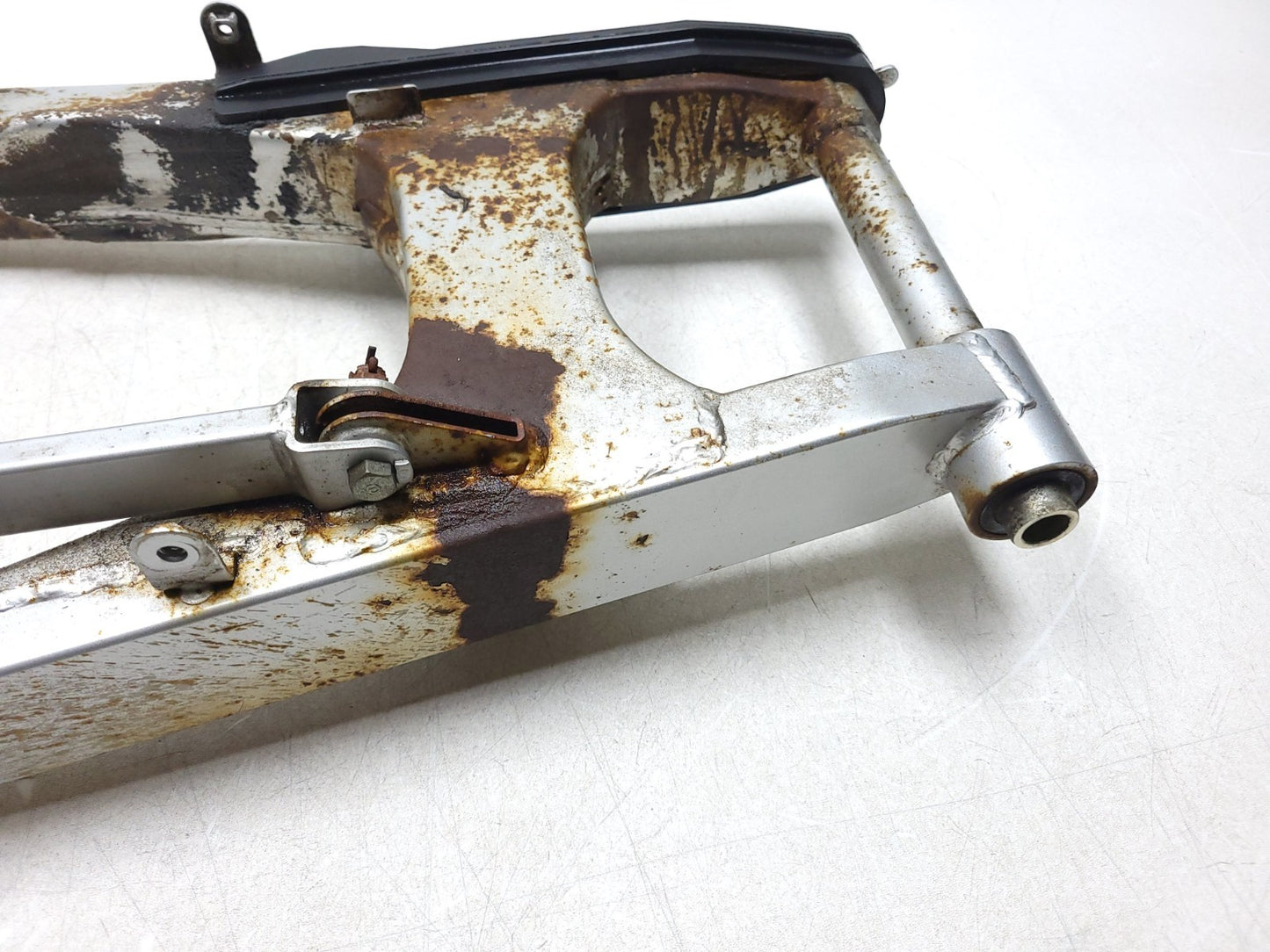 1987 1988 Honda Cbr1000f Hurricane Swingarm OEM