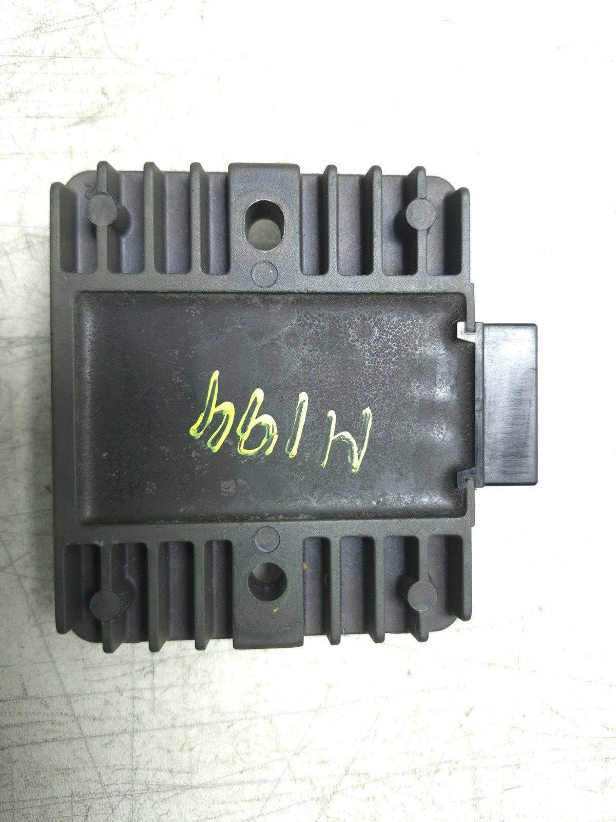 2009 Yamaha Fz6r Voltage Regulator Rectifier OEM