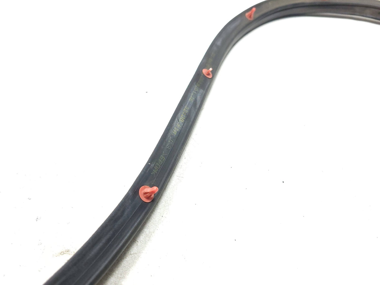 09-14 Hyundai Genesis Door Weatherstrip Seal Front Passenger Side Righ OEM Sedan
