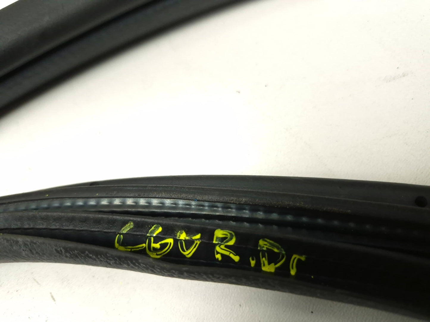 2007 Acura Tl Type-s Rear Door Weatherstrip Seal Left Driver Side Set OEM