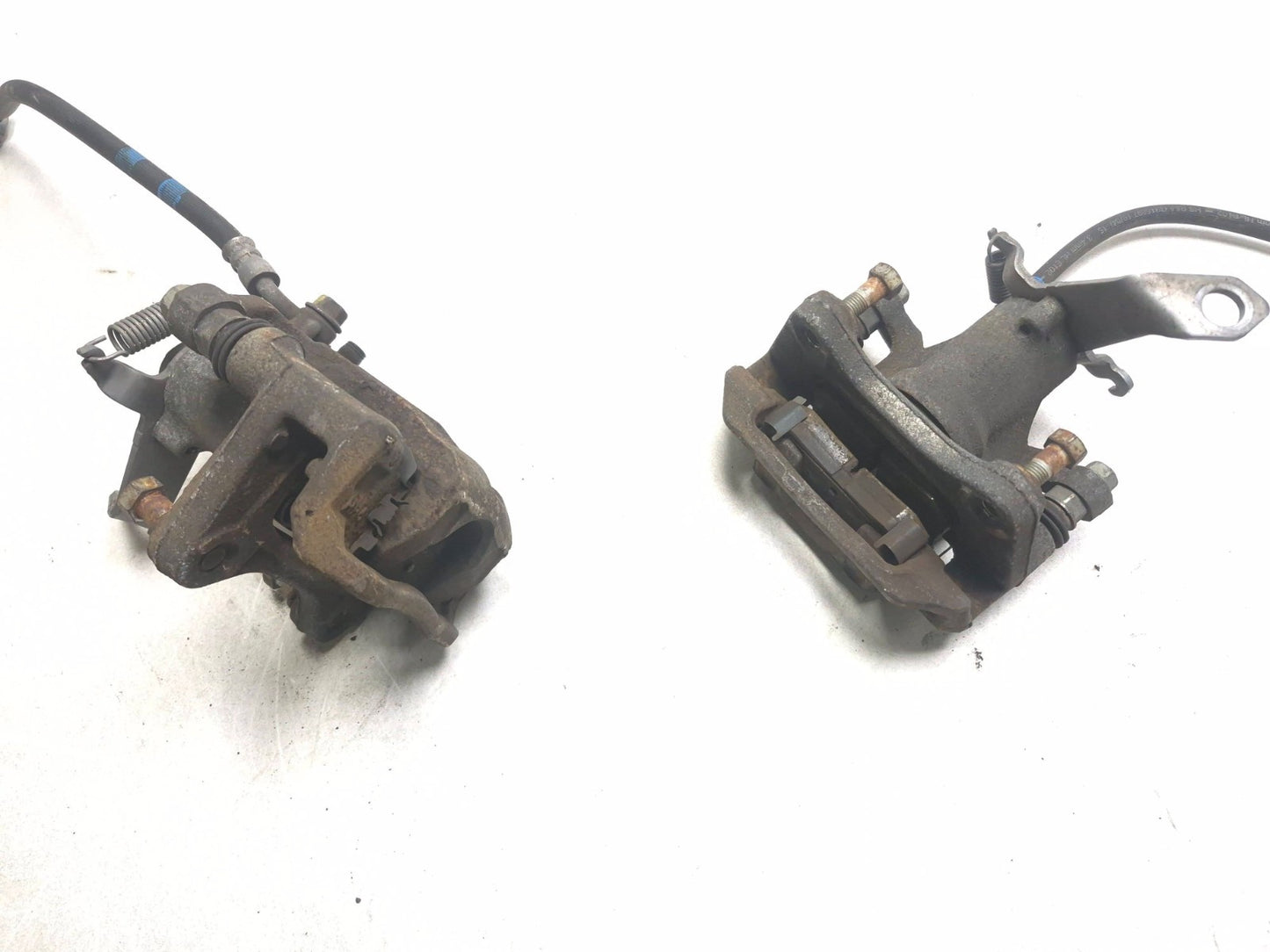2019 Hyundai Kona Rear Brake Caliper Left & Right Pair OEM
