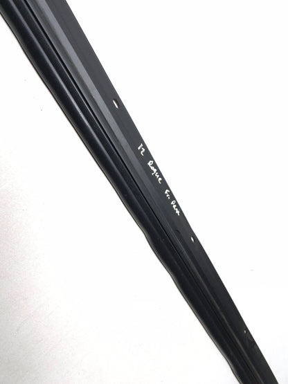 2012 Nissan Rogue Door Seal Gasket Lower Front Passenger Side Right OEM