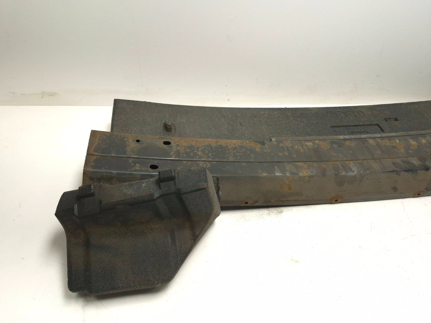 2018 Nissan Altima Rear Bumper Reinforcement & Foam OEM