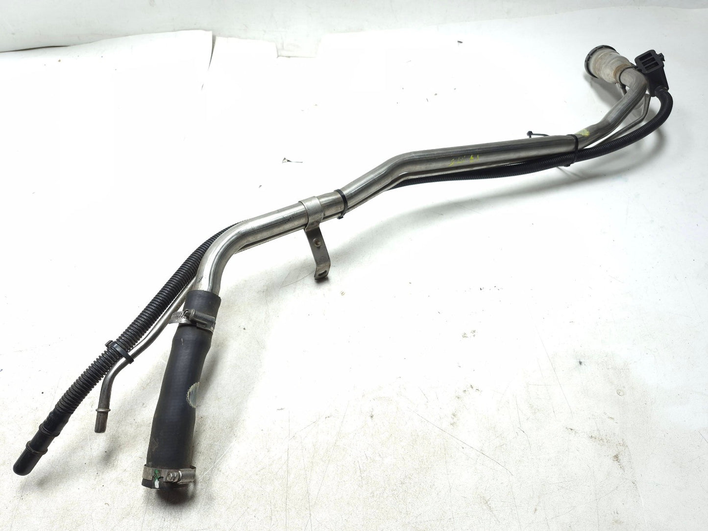 2017 Cadillac Xt5 Fuel Filler Neck Pipe Tube OEM 84108468