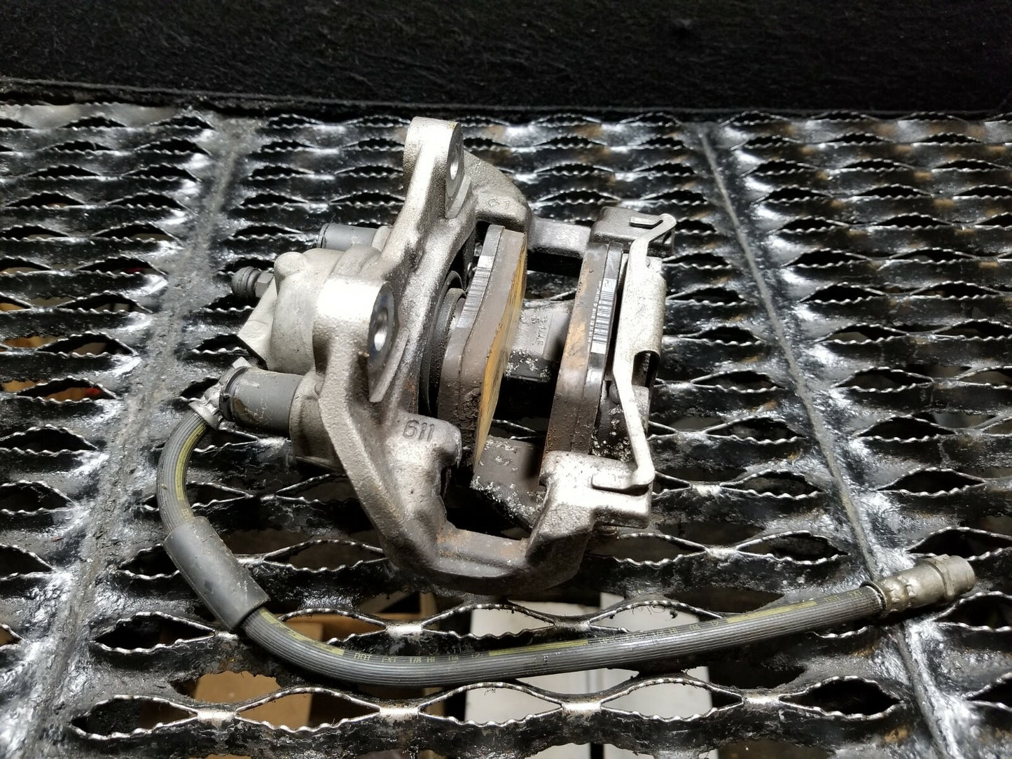 2013 Mercedes E350 Rear Brake Caliper 2pcs OEM