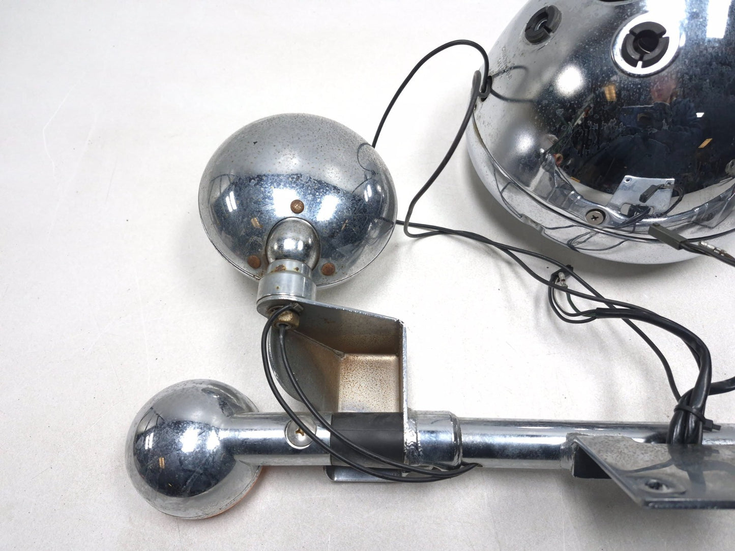 1999 Suzuki Intruder 1500 Headlamp & Turn Signal & Bracket Assy OEM