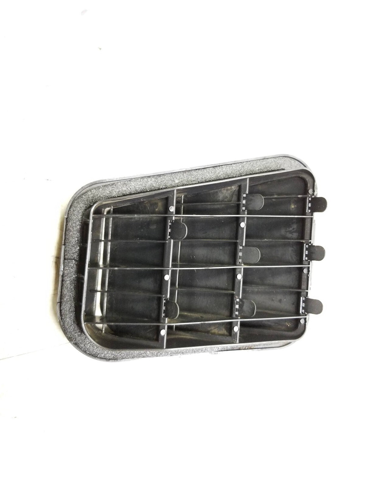 2011 - 2016 Kia Sportage Rear Right Quarter Panel Pressure Vent Grille OEM