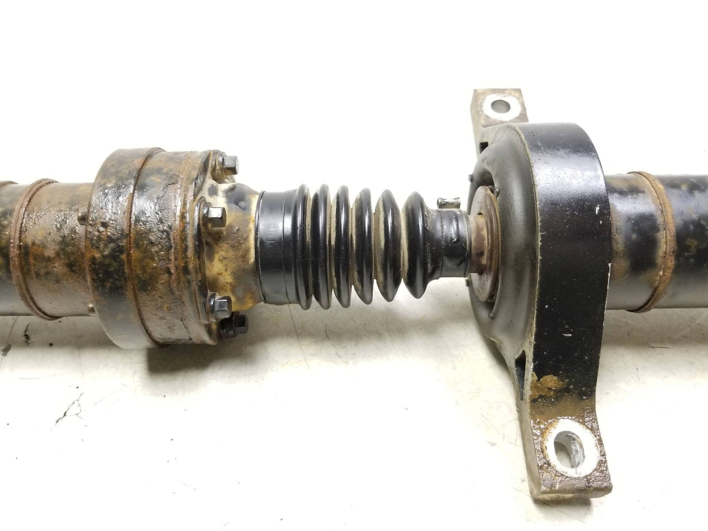 2011 - 2013 Kia Sportage AWD Driveshaft Rear 2.4l OEM