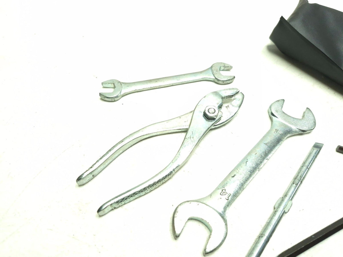 2009 Suzuki Boulevard M109r Vzr1800 Tool Kit OEM