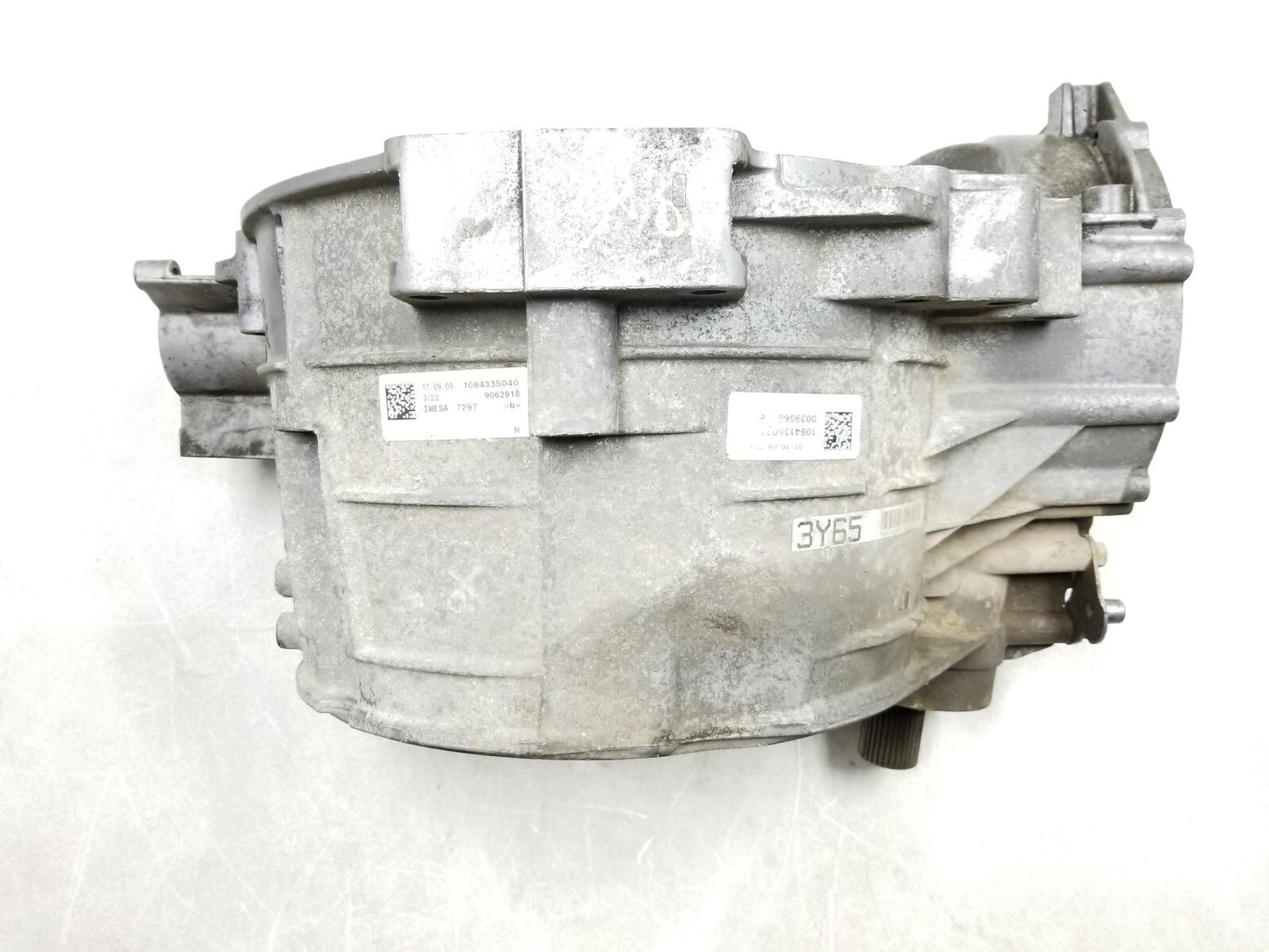 2010 Audi A5 Automatic Transmission Bell Housing 3.2l OEM