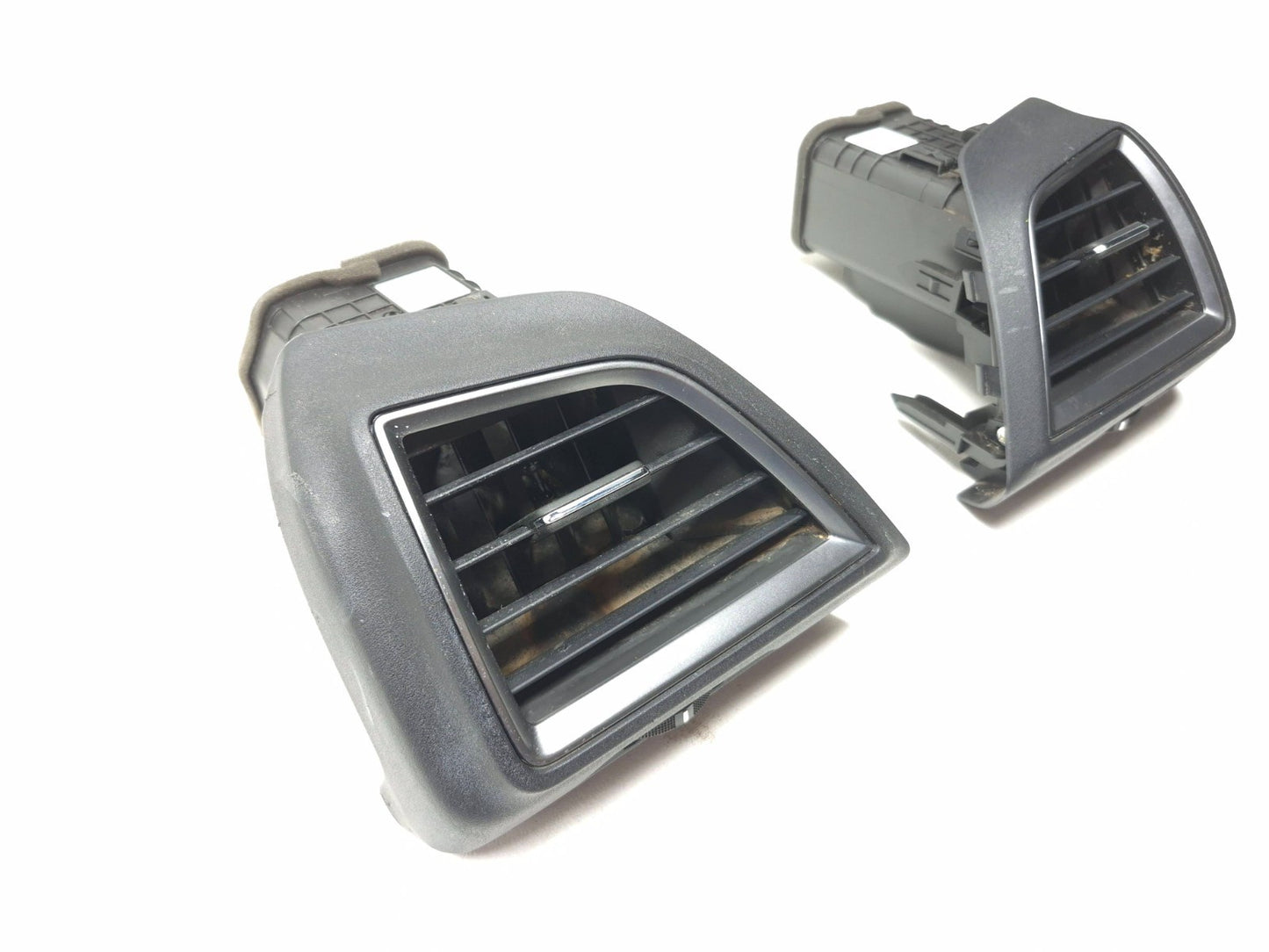2022 Subaru Crosstrek Dash Air Vent Grille Left Right Pair OEM