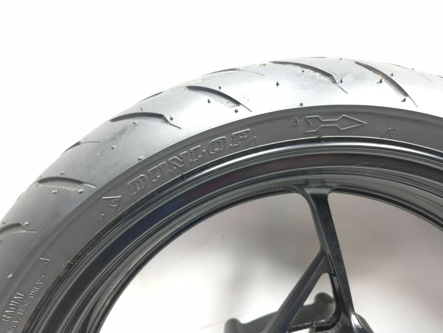 2018 Kawasaki Ninja 650 Ex650 Wheel Rim W/ Tire R17 Dunlop OEM