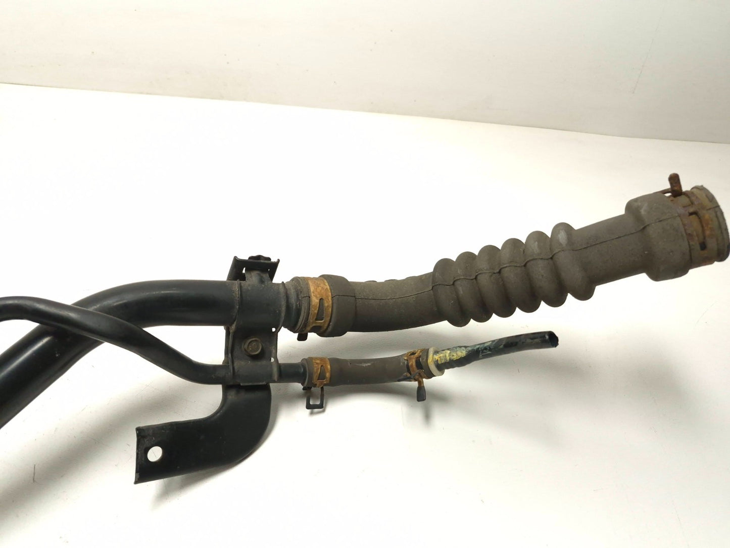 2007 Acura Tl Fuel Tank Filler Neck Pipe Tube OEM