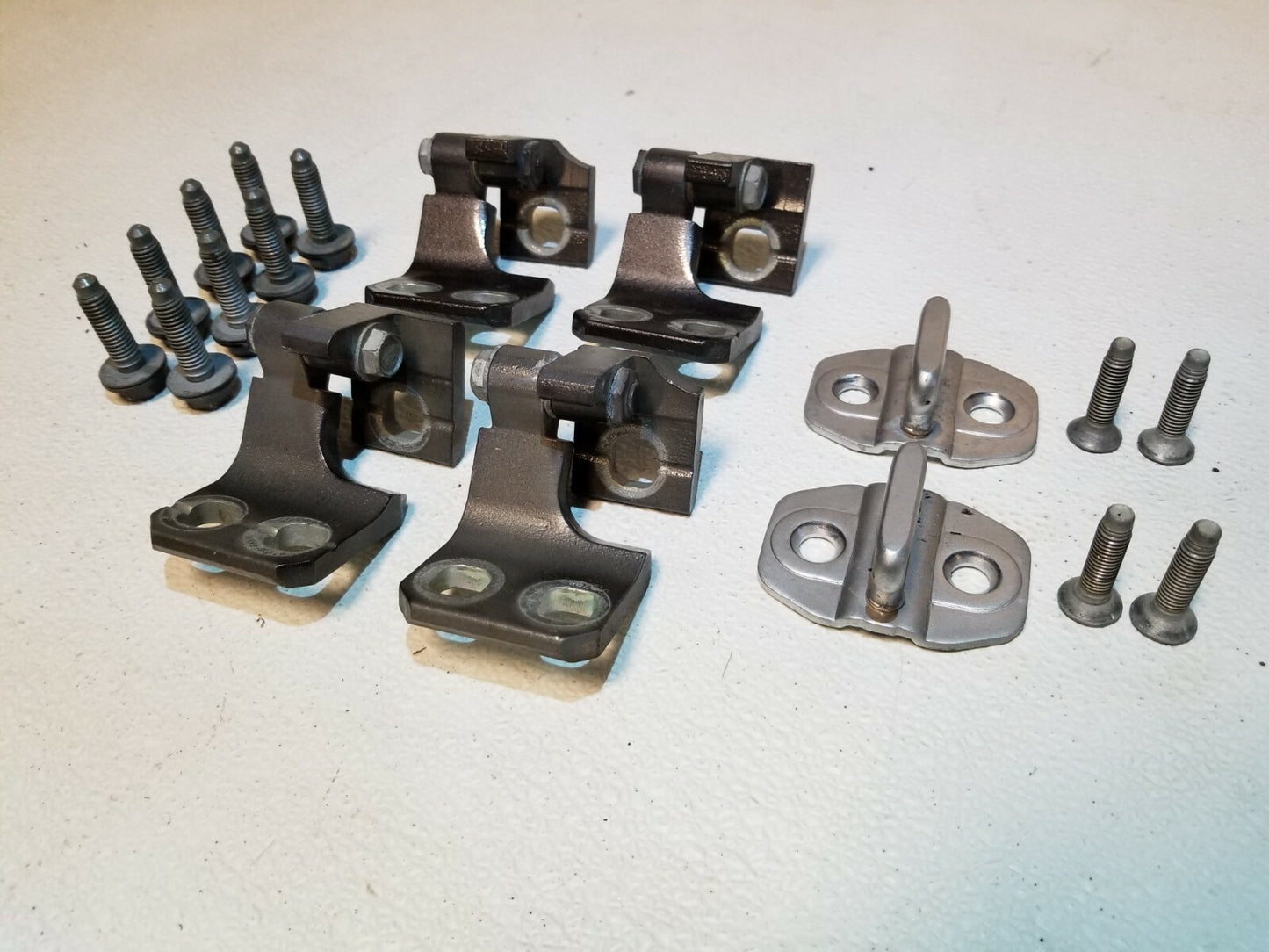 2015 Dodge Dart Passenger Side Door Hinge & Latch Striker 6pcs W/ Bolt 12pcs OEM