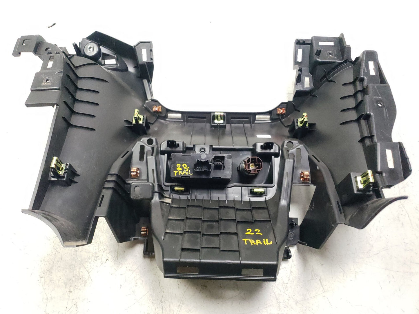2022 Chevrolet Trailblazer Center Console Trim & Aux Usb OEM