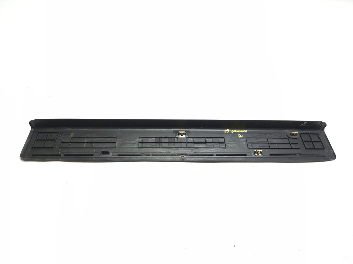 2019 Chevrolet Camaro Front Door Sill Scuff Plate Trim Driver Left OEM