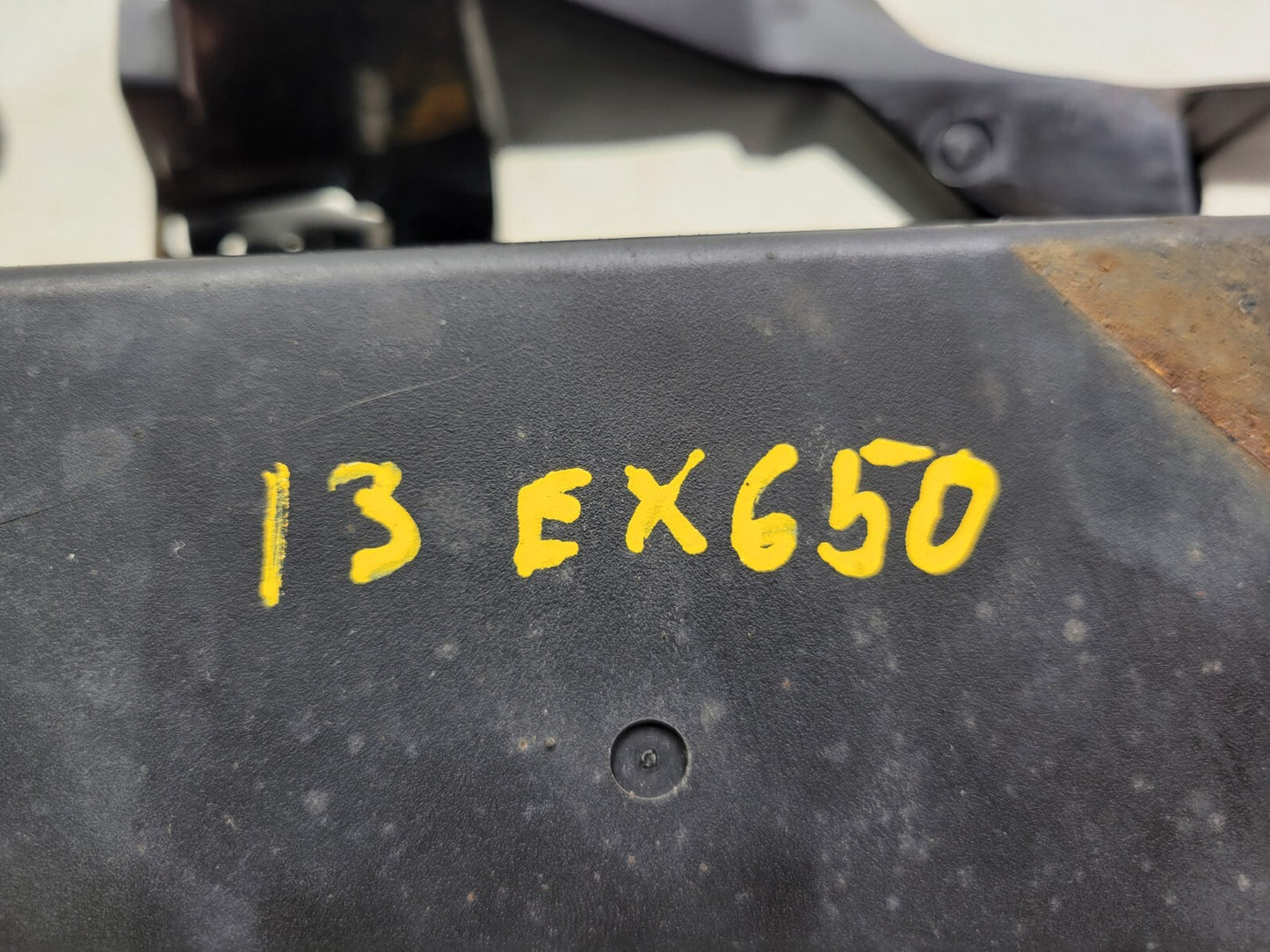 2012 - 2016 Kawasaki Ex650 Ninja 650 Rear Undertail Battery Tray Plastic 2pcs