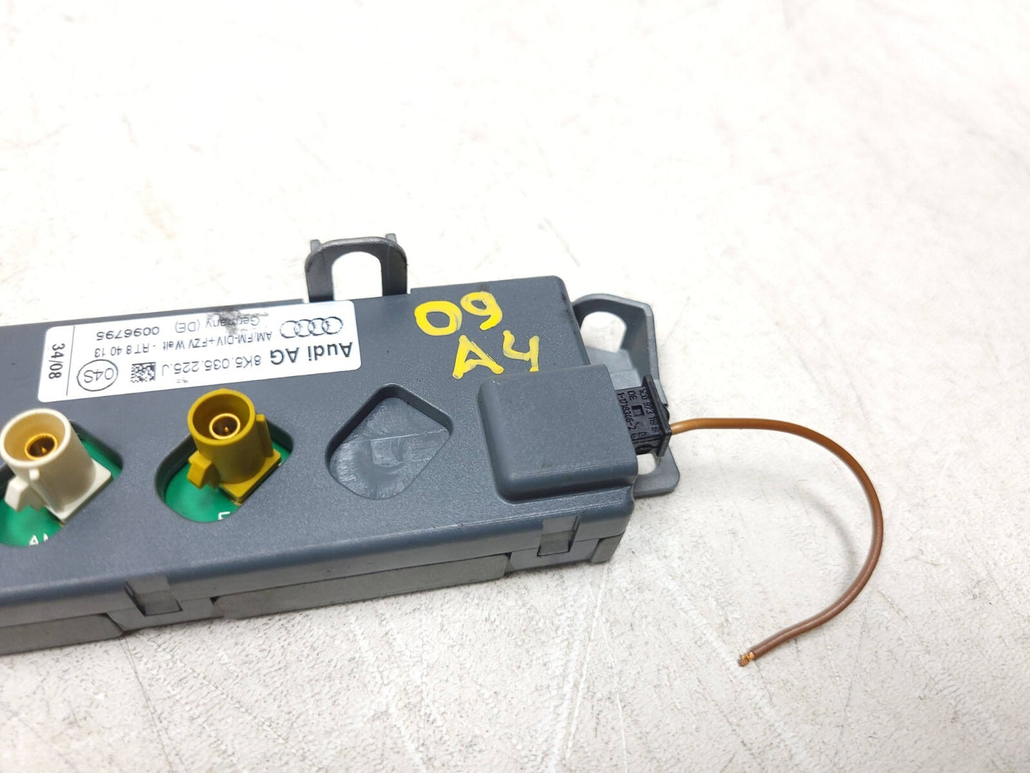 09 - 12 Audi A4 S4 Sedan Antenna Amplifier Module OEM